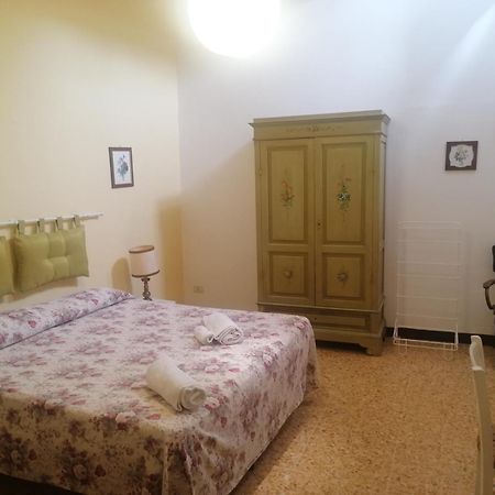 לינה וארוחת בוקר סיינה Casa Di Osio מראה חיצוני תמונה
